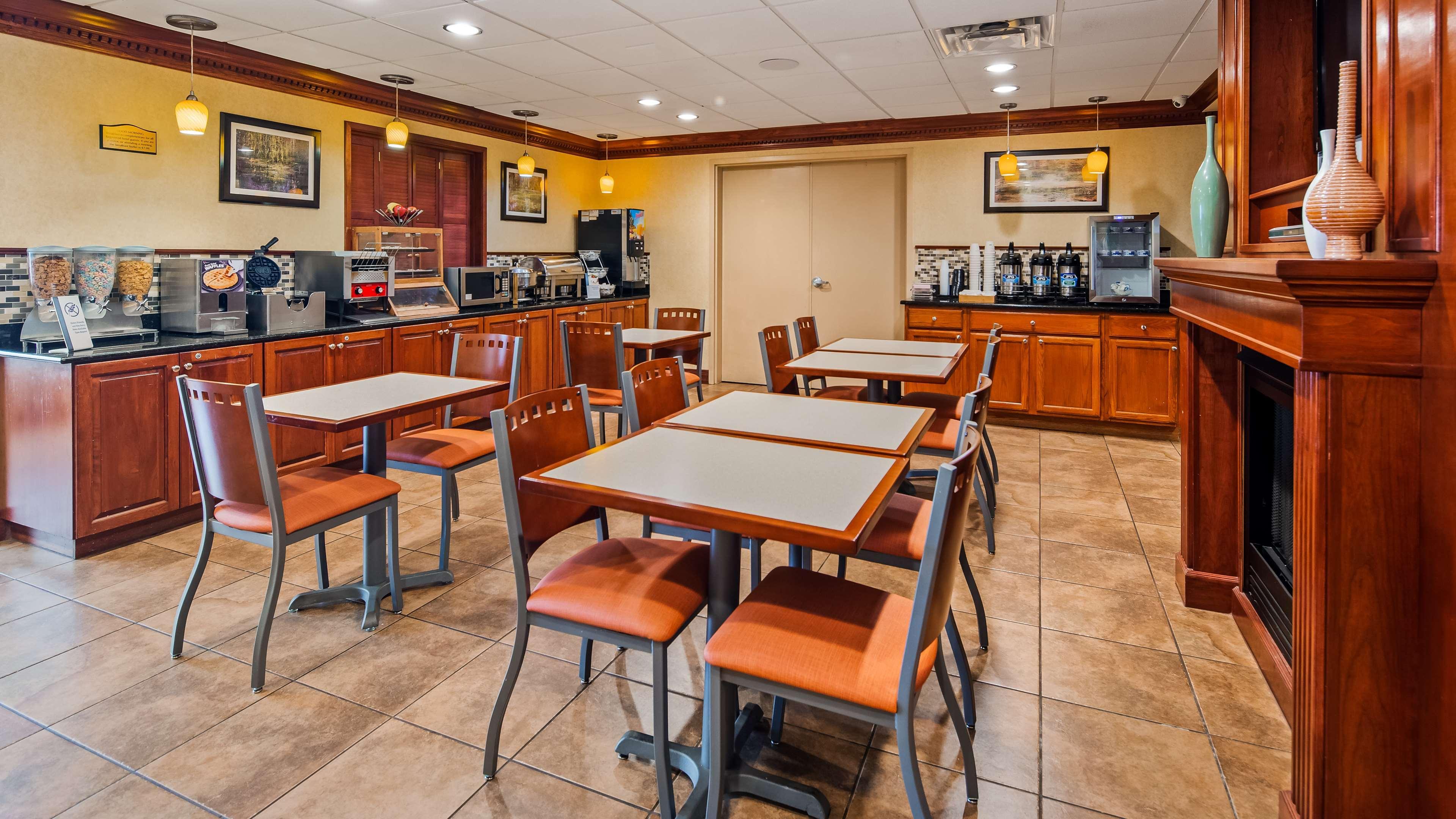 Best Western Plus Strawberry Inn & Suites Knoxville Exteriér fotografie