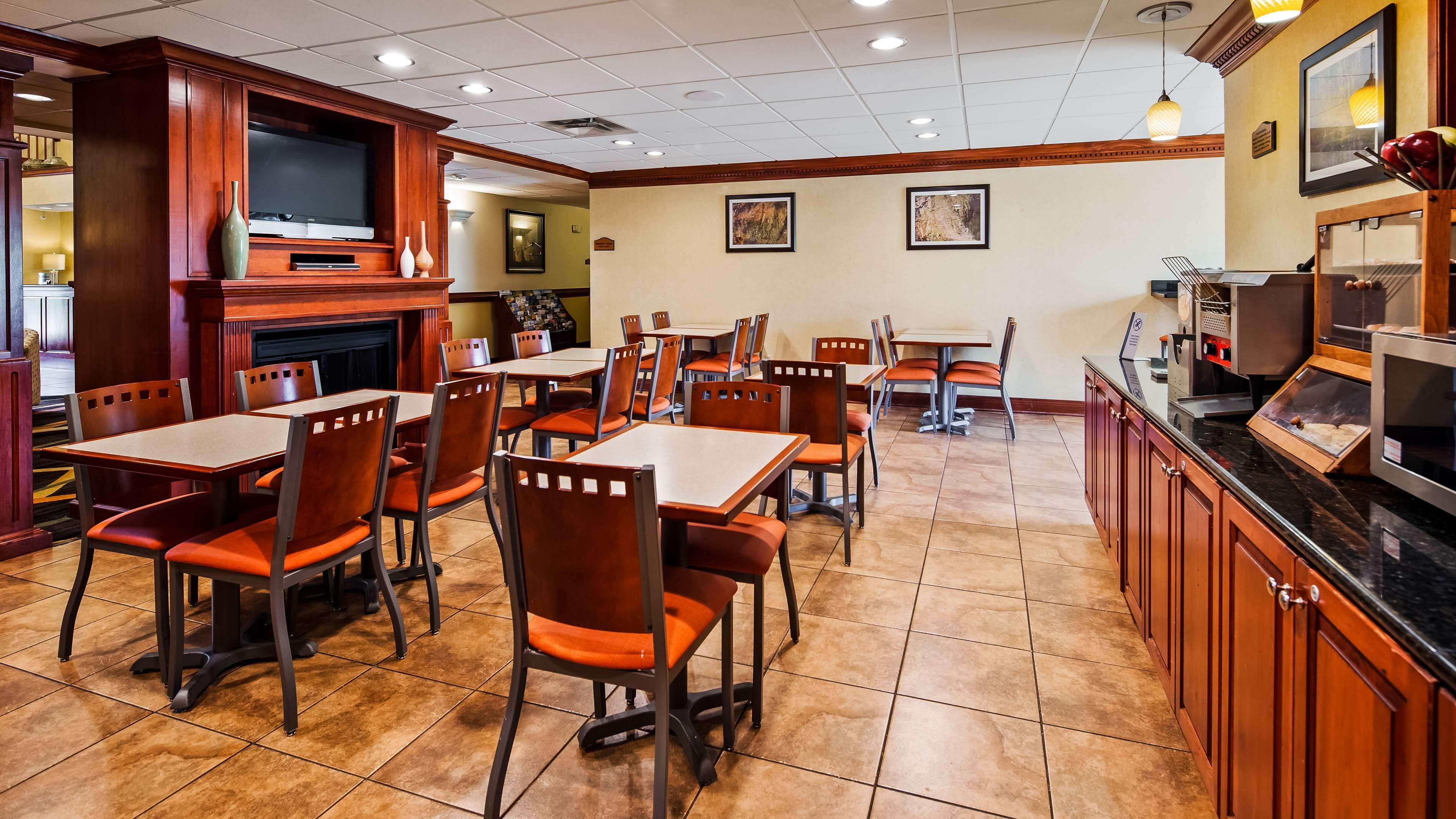 Best Western Plus Strawberry Inn & Suites Knoxville Exteriér fotografie